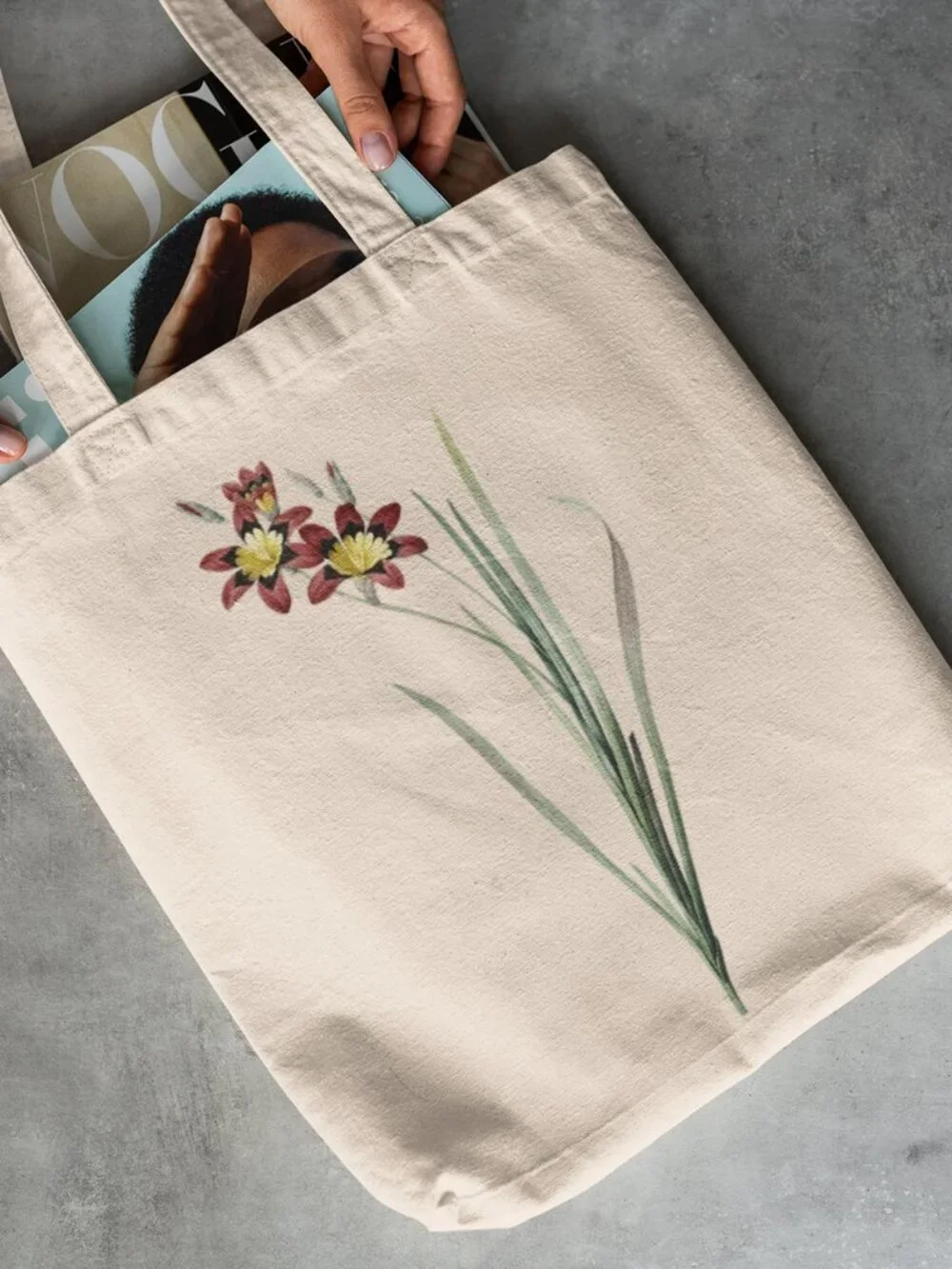 Tricolor Ixia Vintage Floral Print Graphic Canvas Tote Bag
